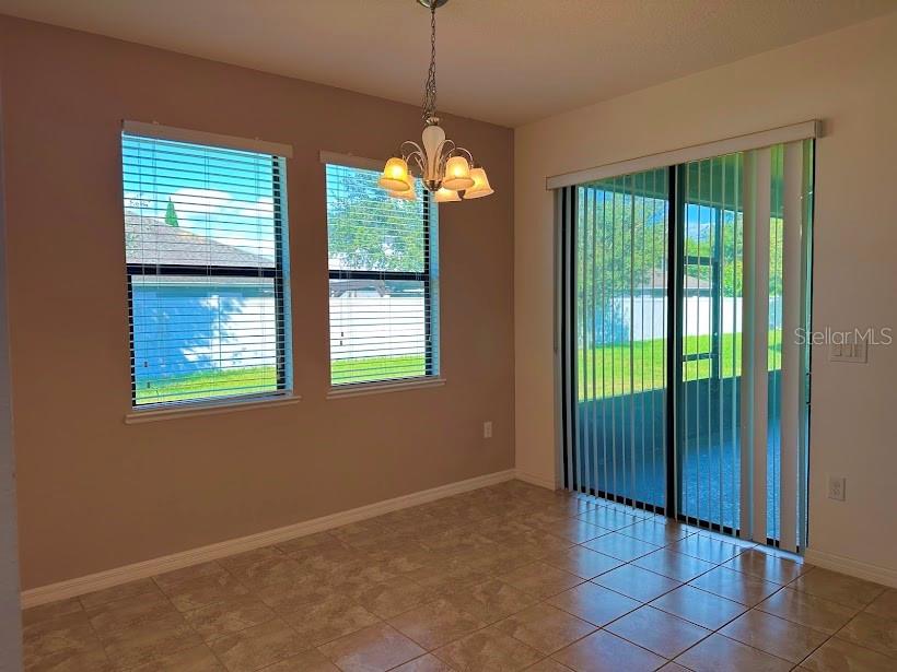 Image 17 of 39 For 4643 Doral Park Avenue