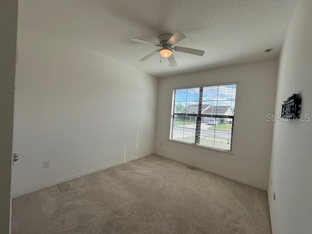 Image 19 of 39 For 4643 Doral Park Avenue