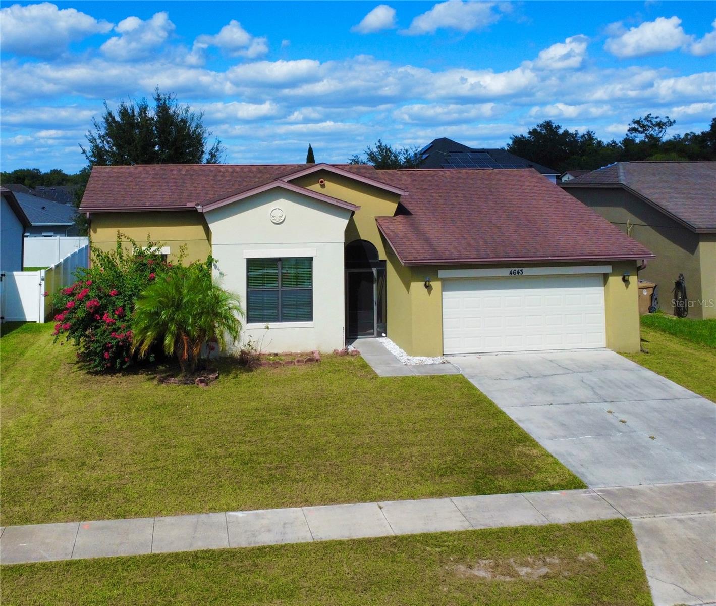 Image 2 of 39 For 4643 Doral Park Avenue