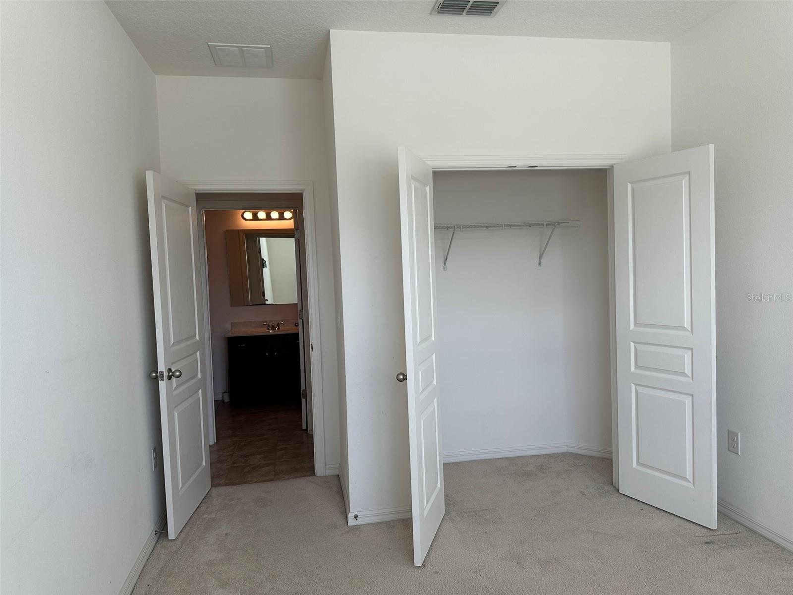 Image 22 of 39 For 4643 Doral Park Avenue