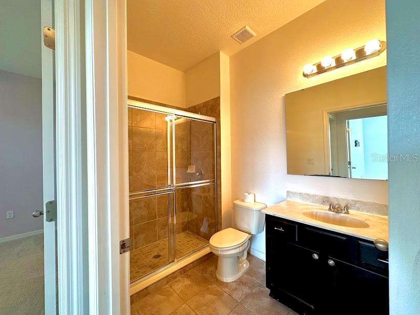 Image 23 of 39 For 4643 Doral Park Avenue