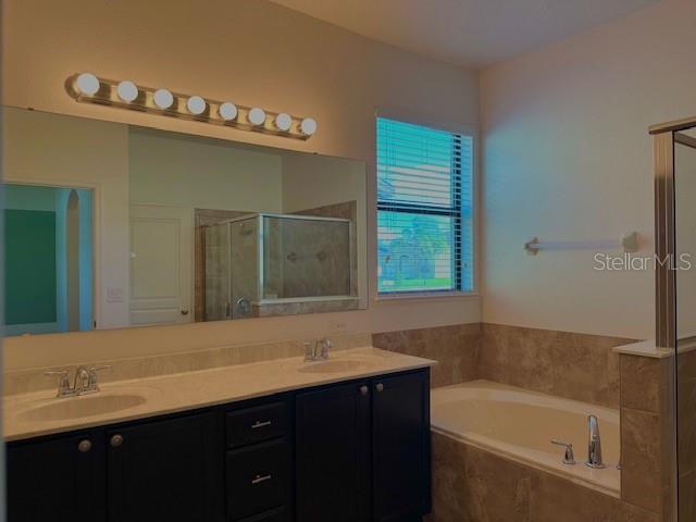 Image 27 of 39 For 4643 Doral Park Avenue