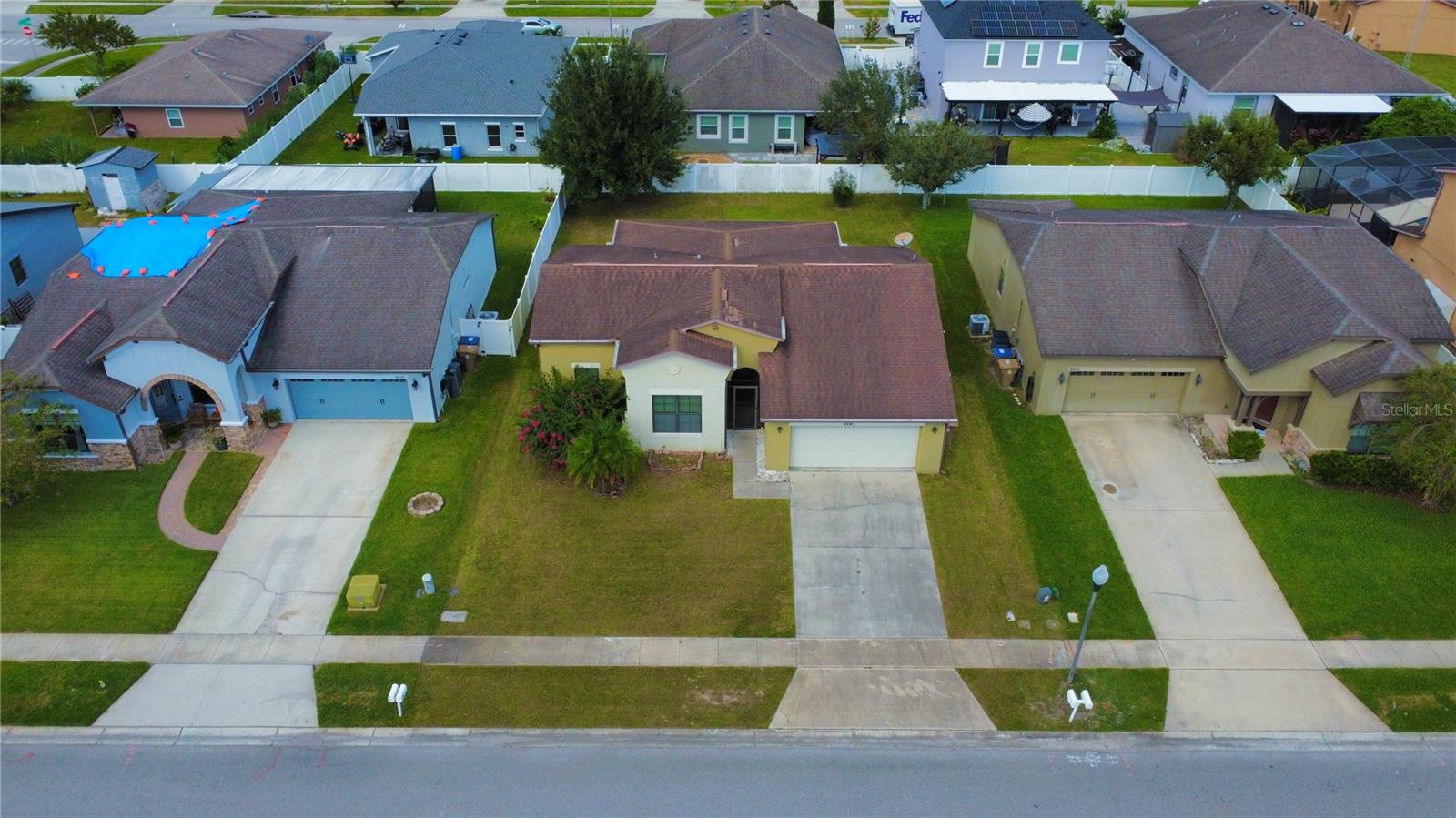 Image 3 of 39 For 4643 Doral Park Avenue