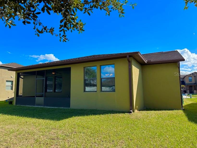 Image 35 of 39 For 4643 Doral Park Avenue