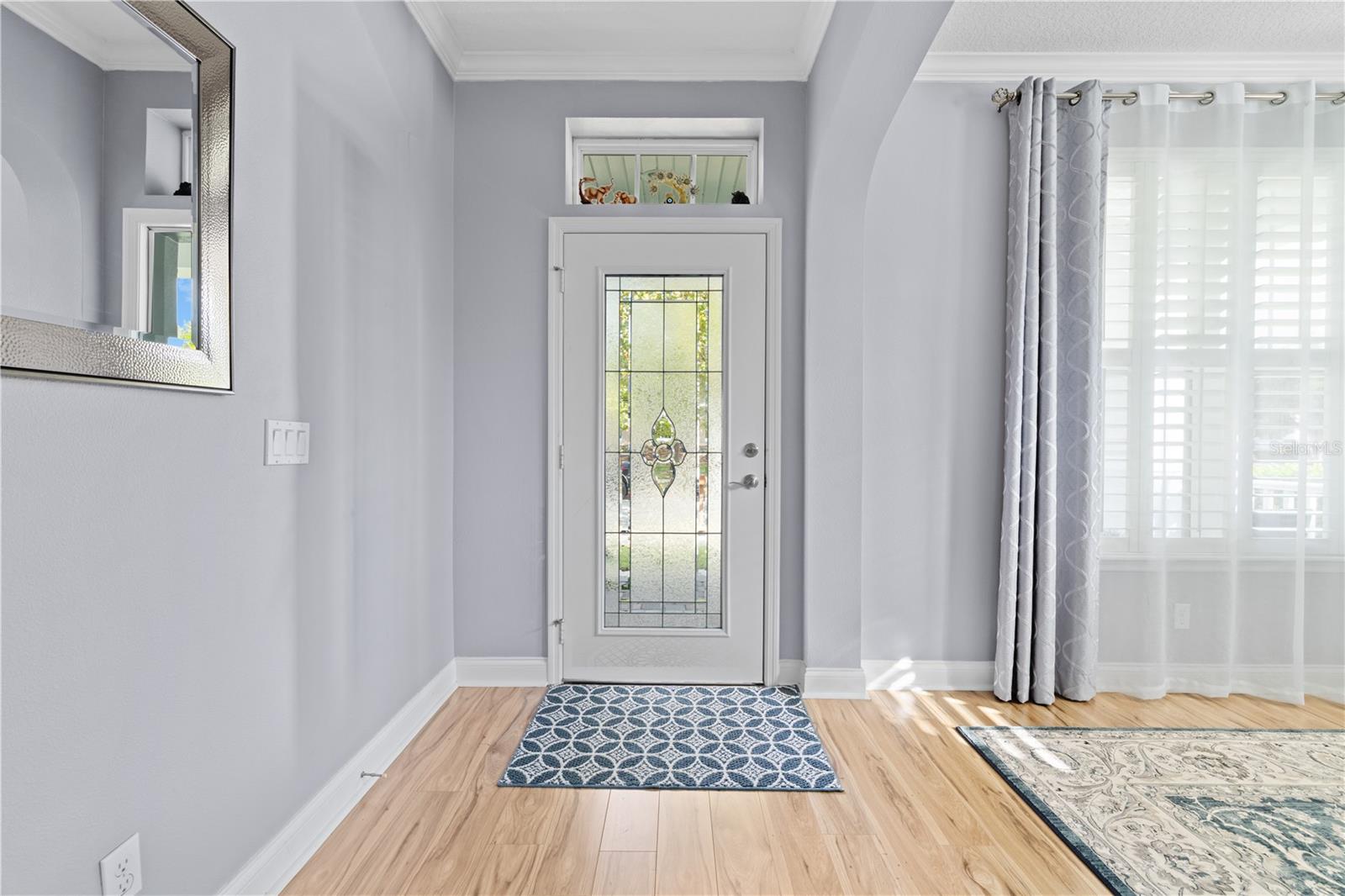 Listing photo id 12 for 10680 Billings Street