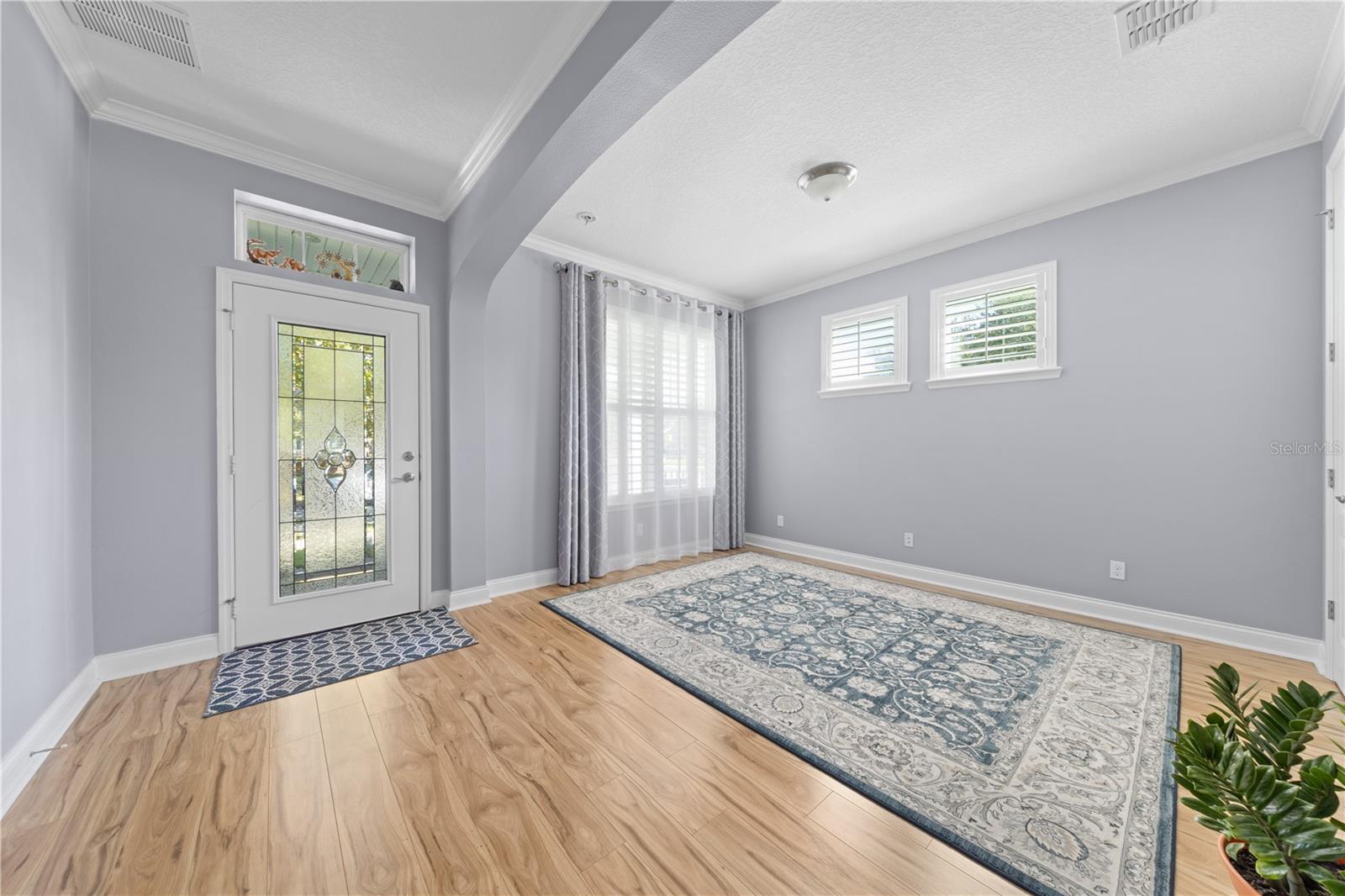 Listing photo id 13 for 10680 Billings Street