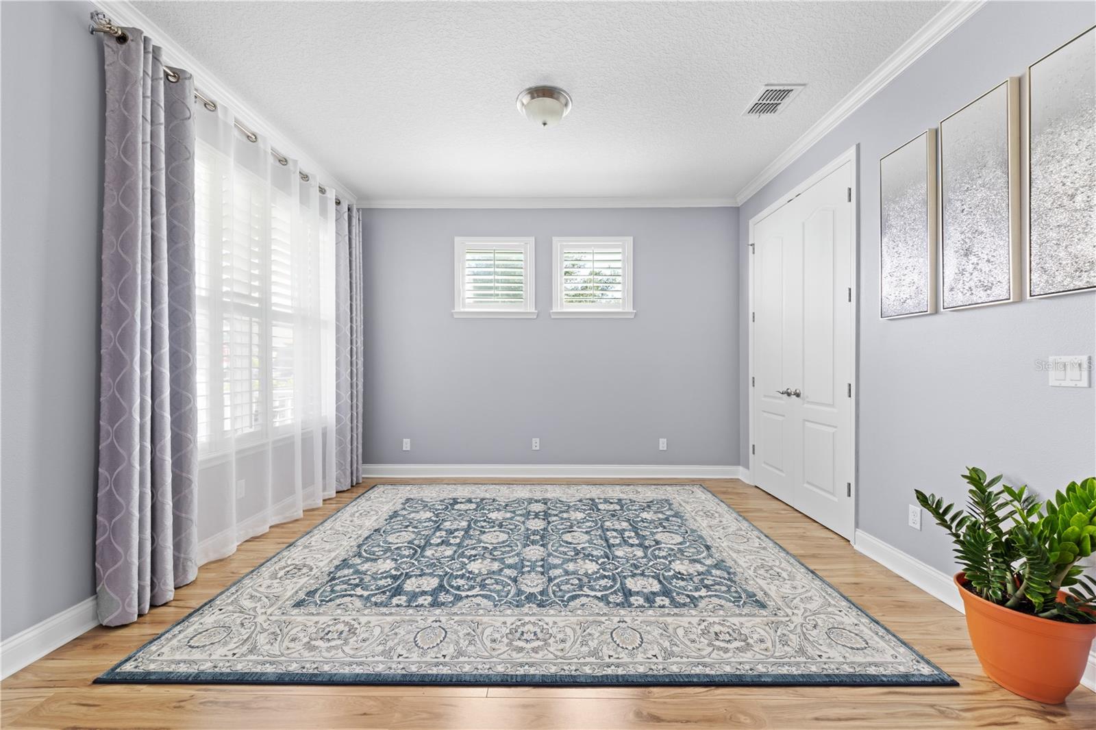Listing photo id 14 for 10680 Billings Street