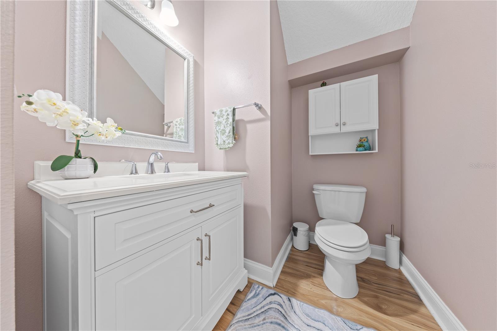 Listing photo id 17 for 10680 Billings Street