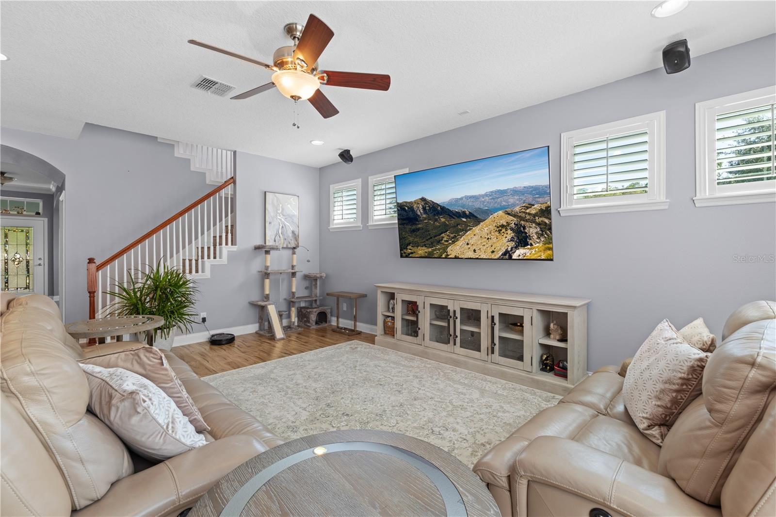 Listing photo id 19 for 10680 Billings Street