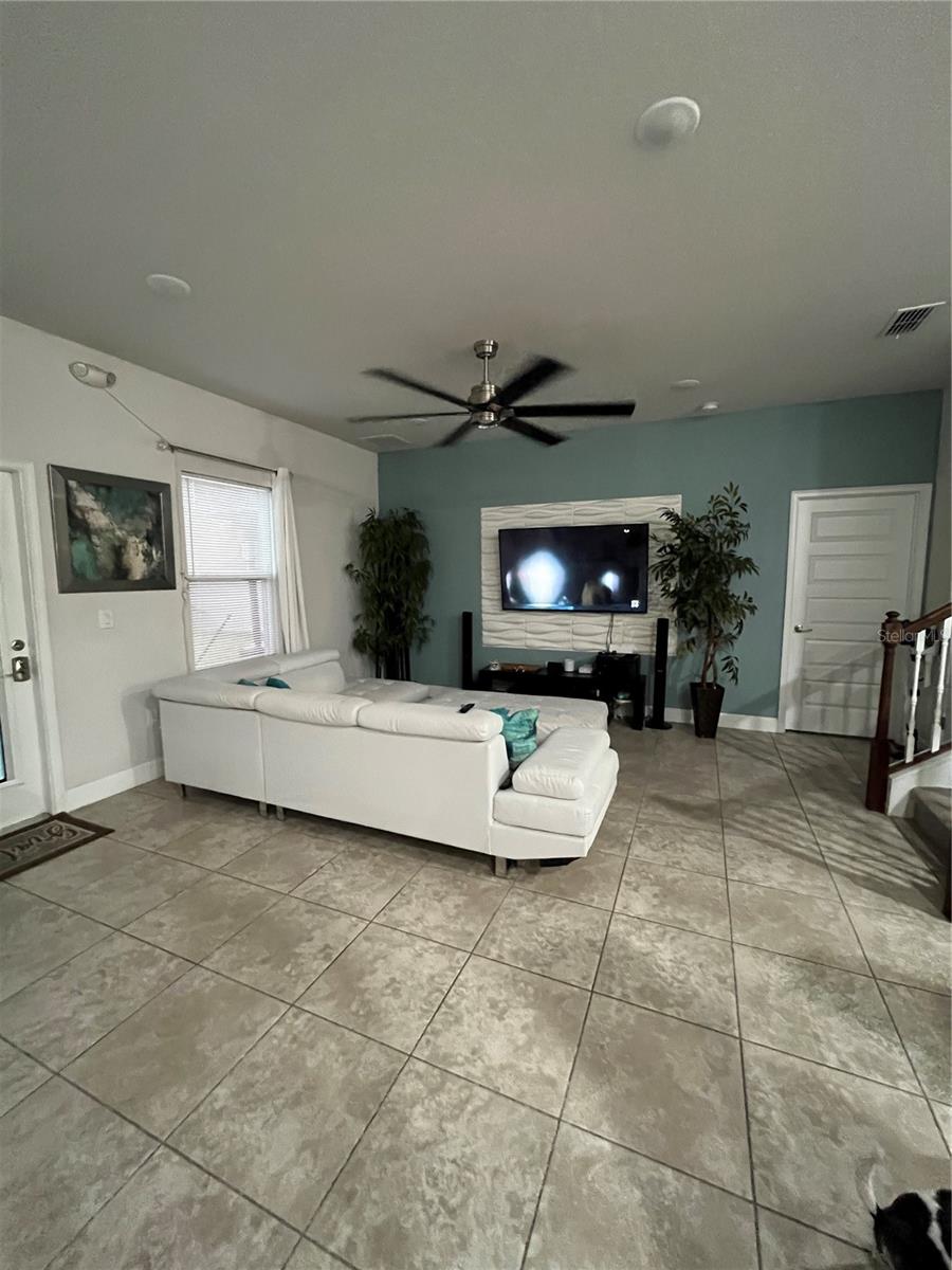 Image 20 of 79 For 823 Chinoy Road