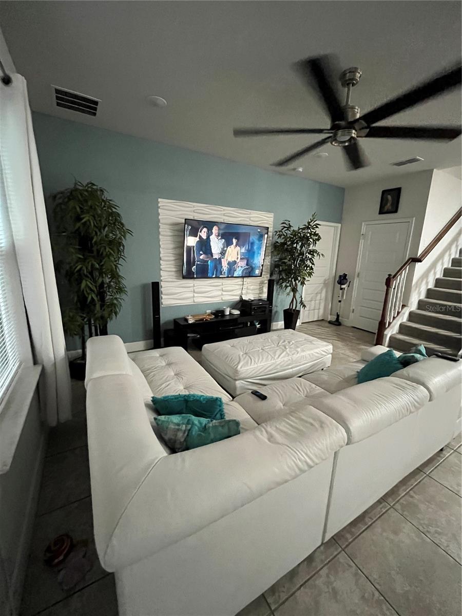 Image 23 of 79 For 823 Chinoy Road