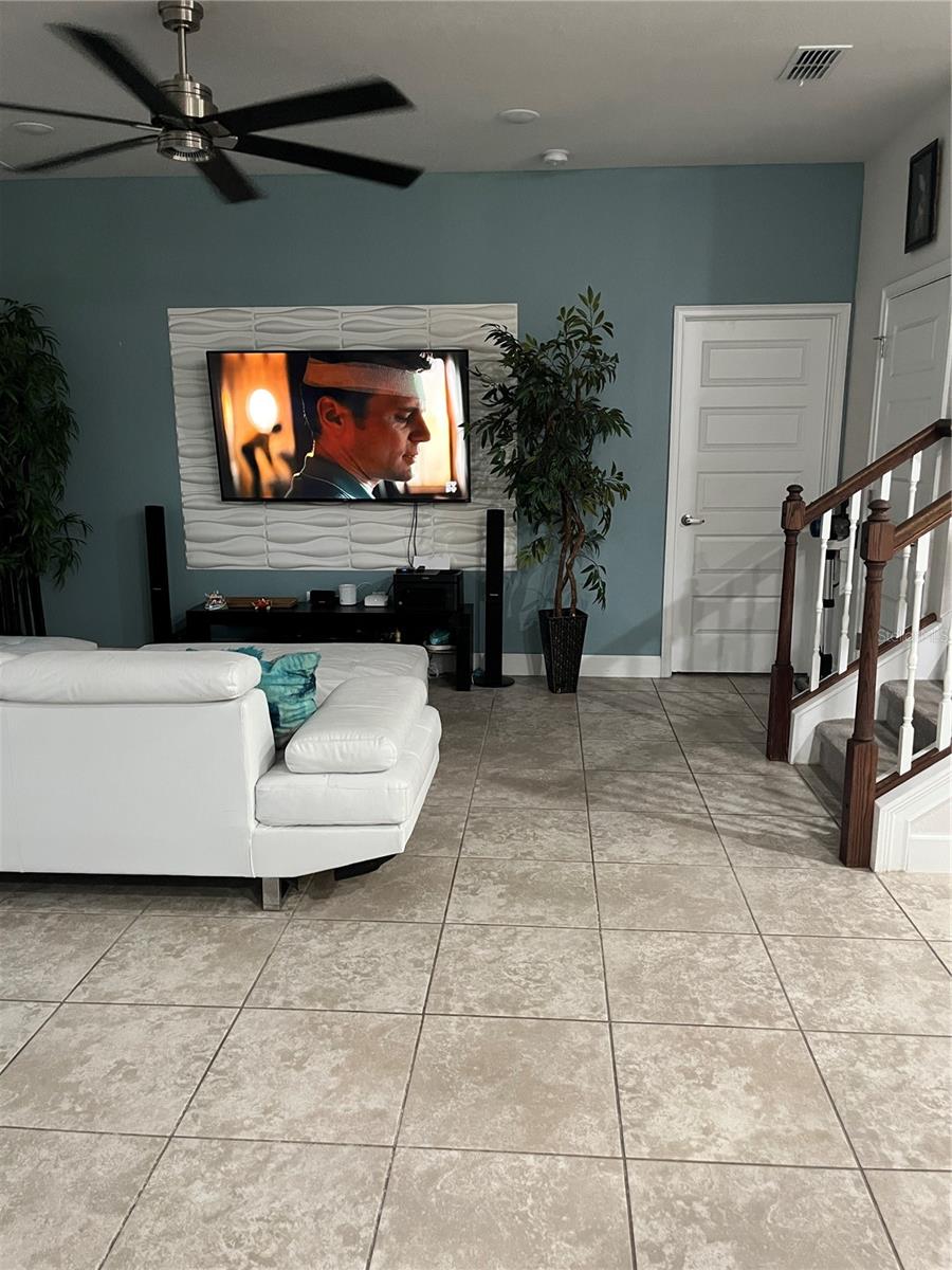 Image 24 of 79 For 823 Chinoy Road