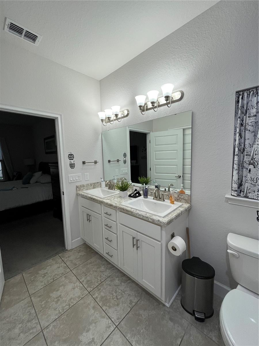 Image 27 of 79 For 823 Chinoy Road