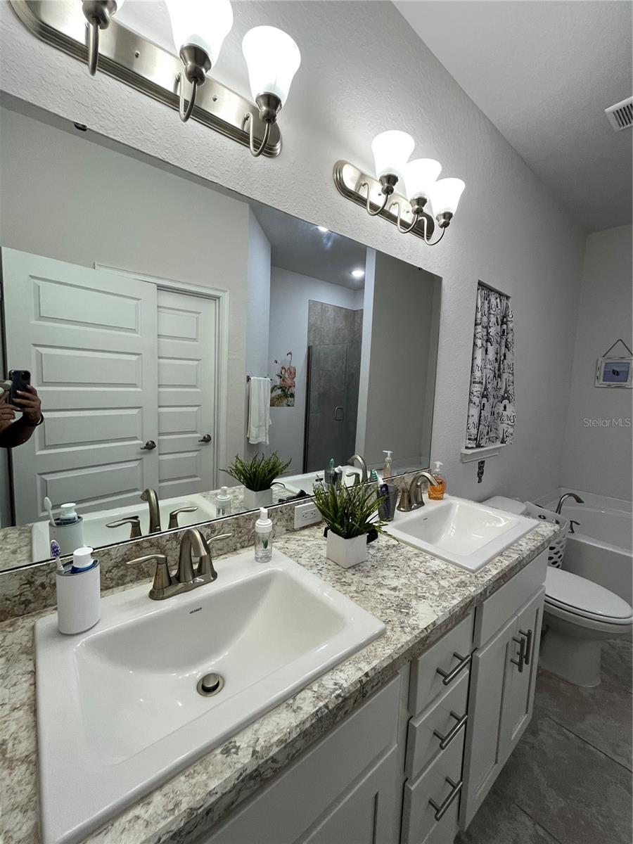 Image 28 of 79 For 823 Chinoy Road