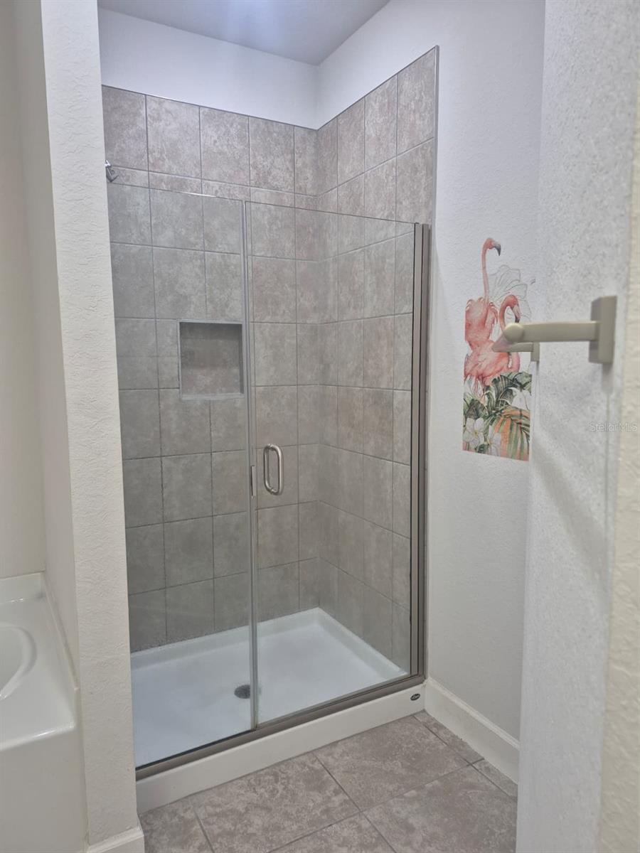 Image 29 of 79 For 823 Chinoy Road