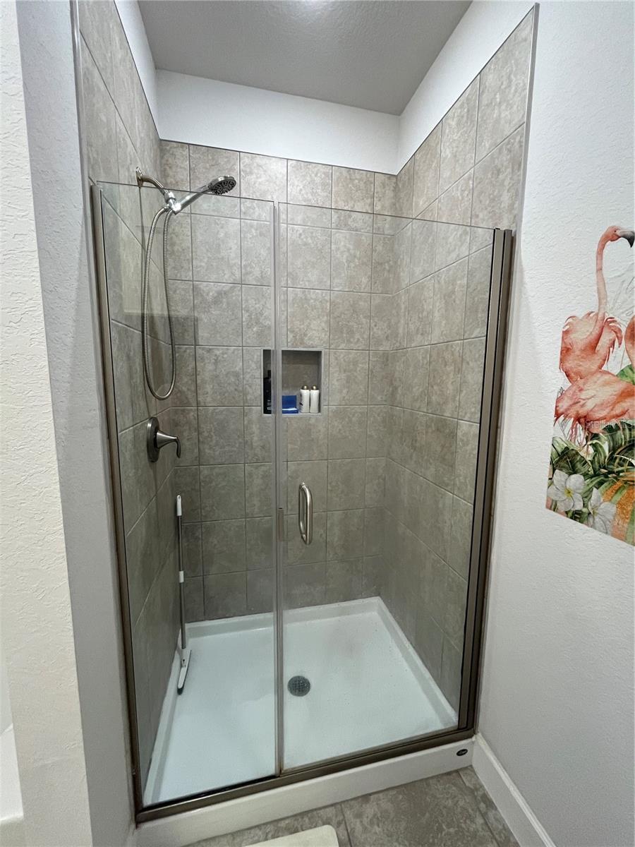 Image 30 of 79 For 823 Chinoy Road