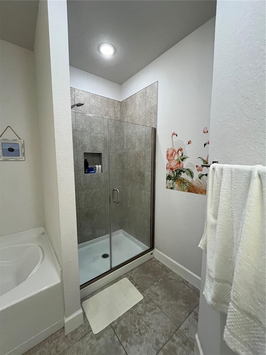 Image 31 of 79 For 823 Chinoy Road