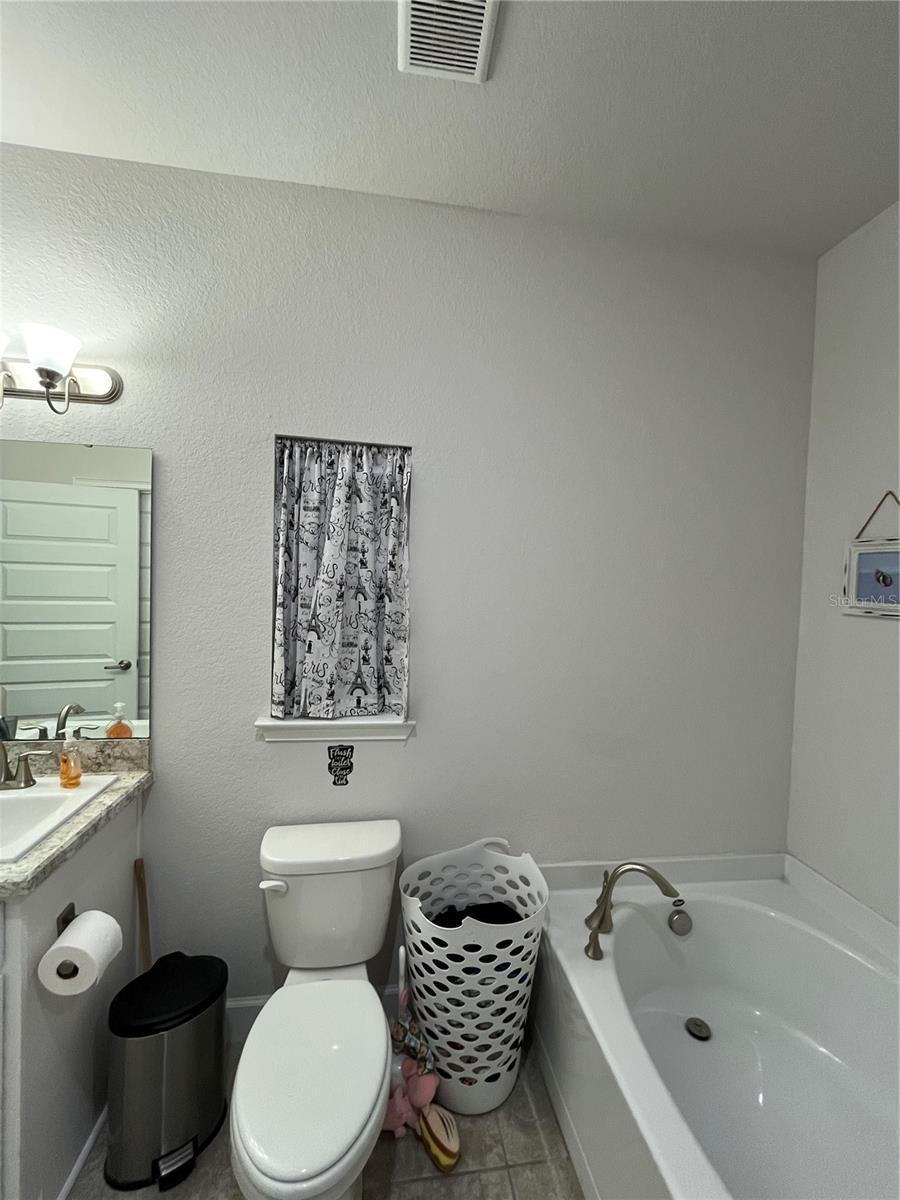 Image 33 of 79 For 823 Chinoy Road