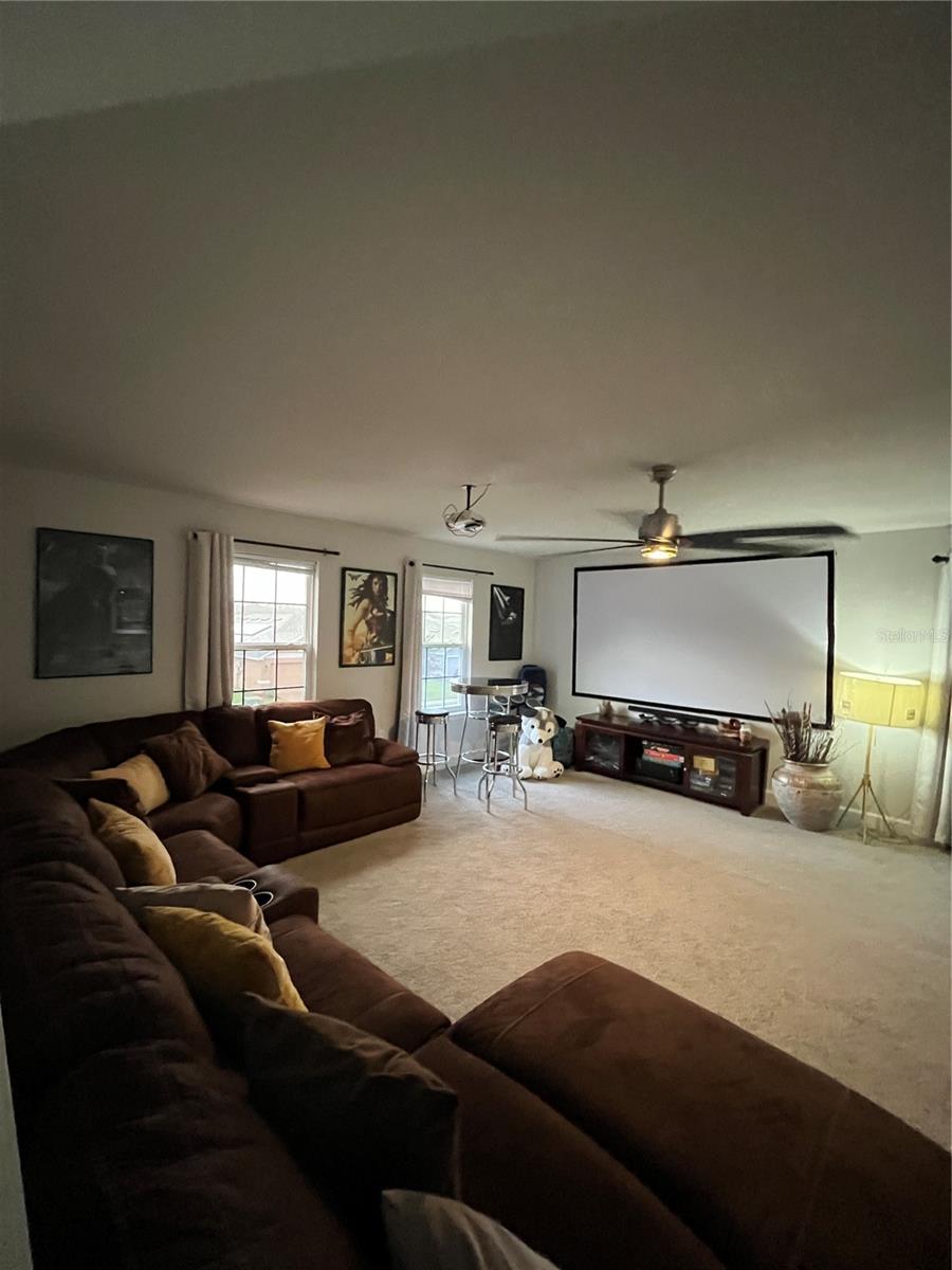 Image 40 of 79 For 823 Chinoy Road