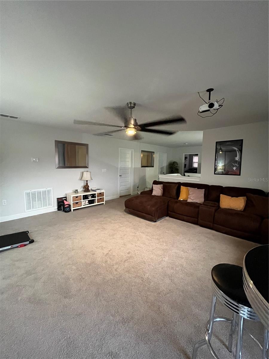 Image 43 of 79 For 823 Chinoy Road