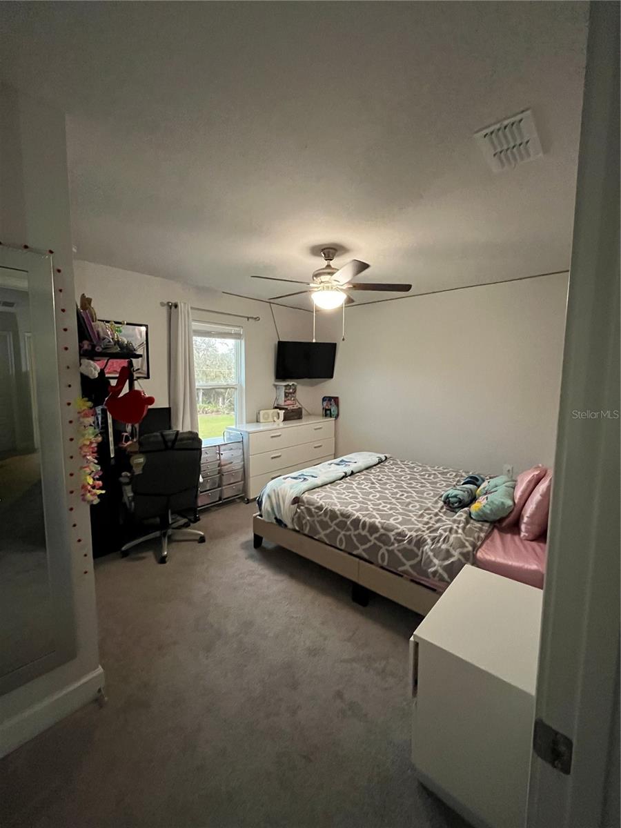 Image 50 of 79 For 823 Chinoy Road