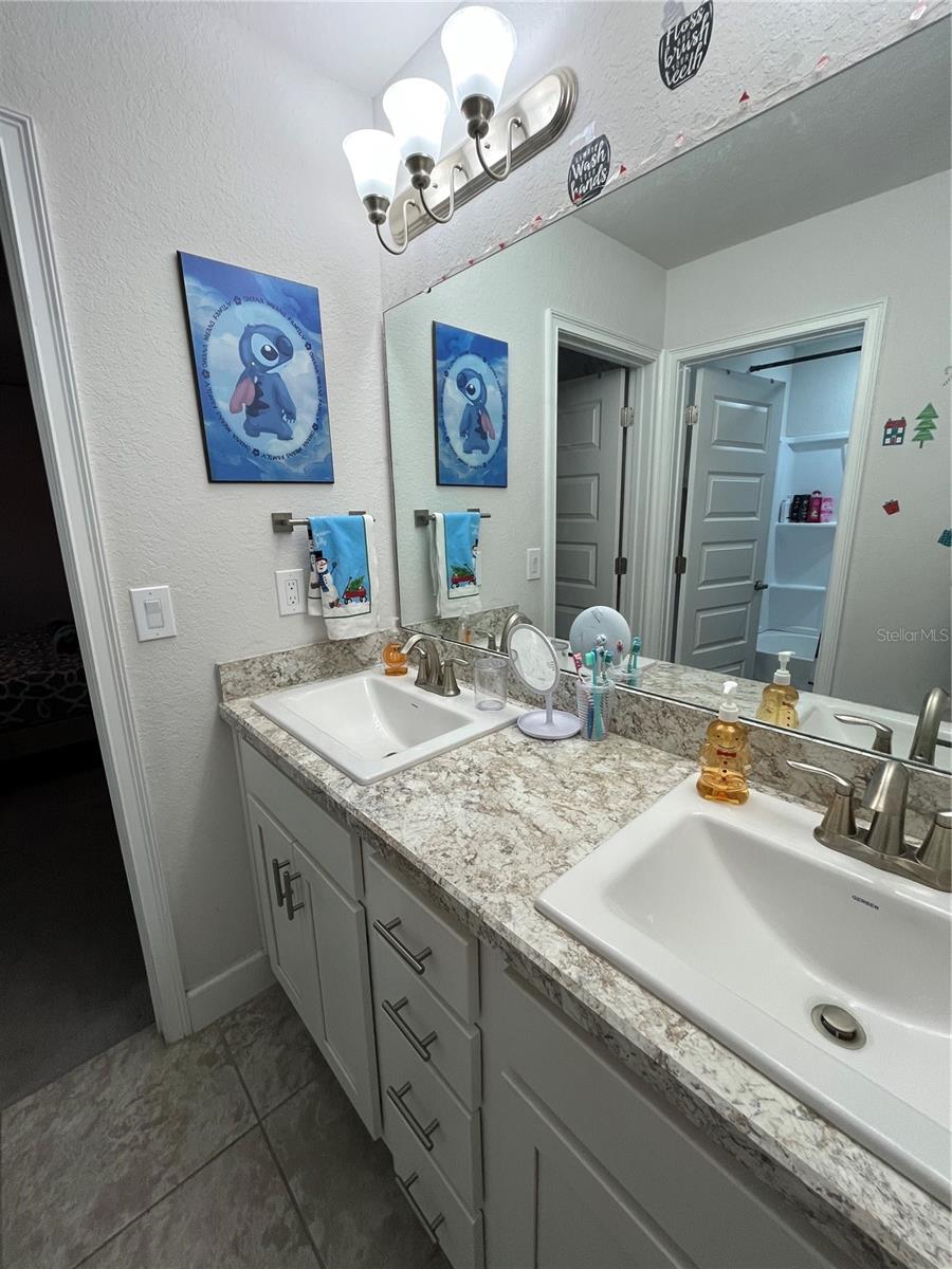 Image 52 of 79 For 823 Chinoy Road