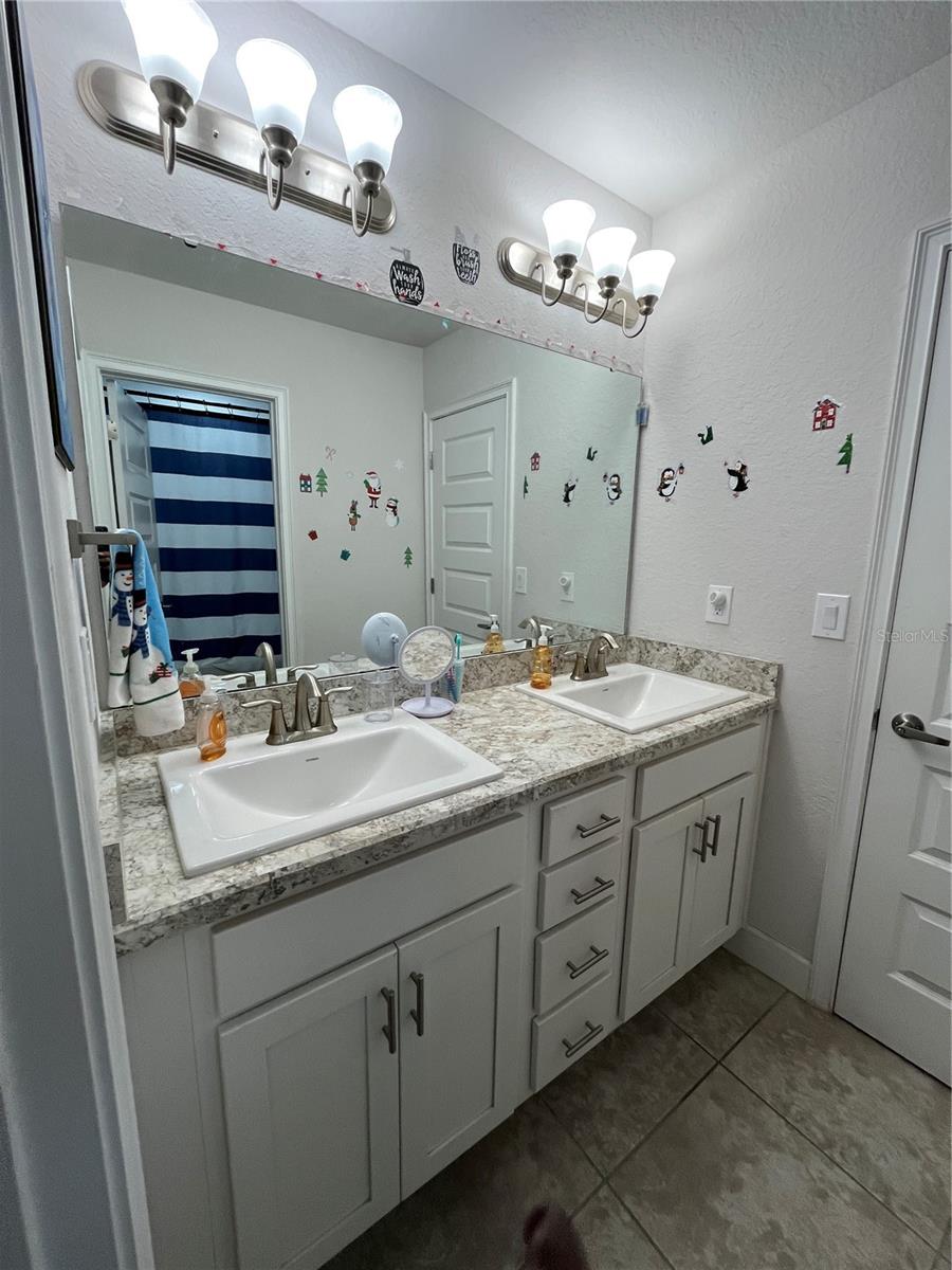 Image 53 of 79 For 823 Chinoy Road