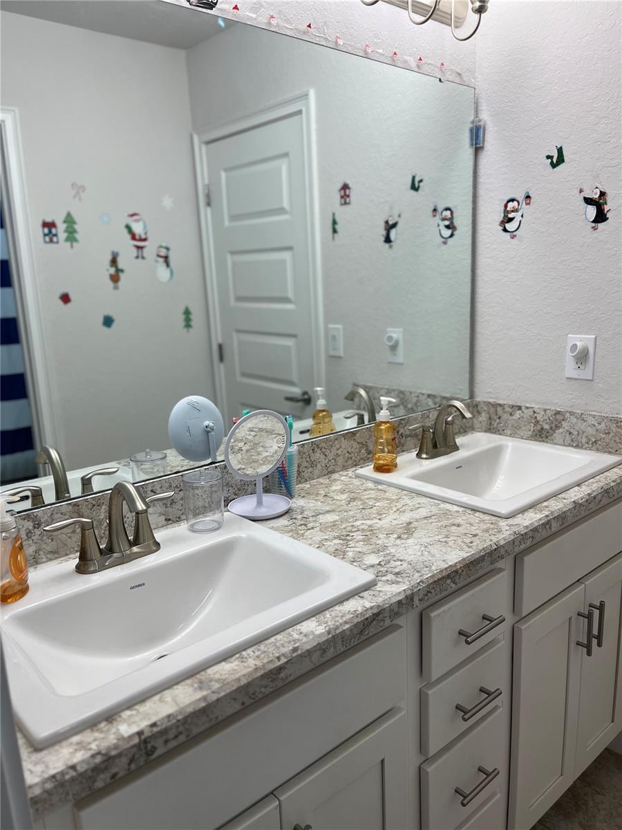 Image 54 of 79 For 823 Chinoy Road