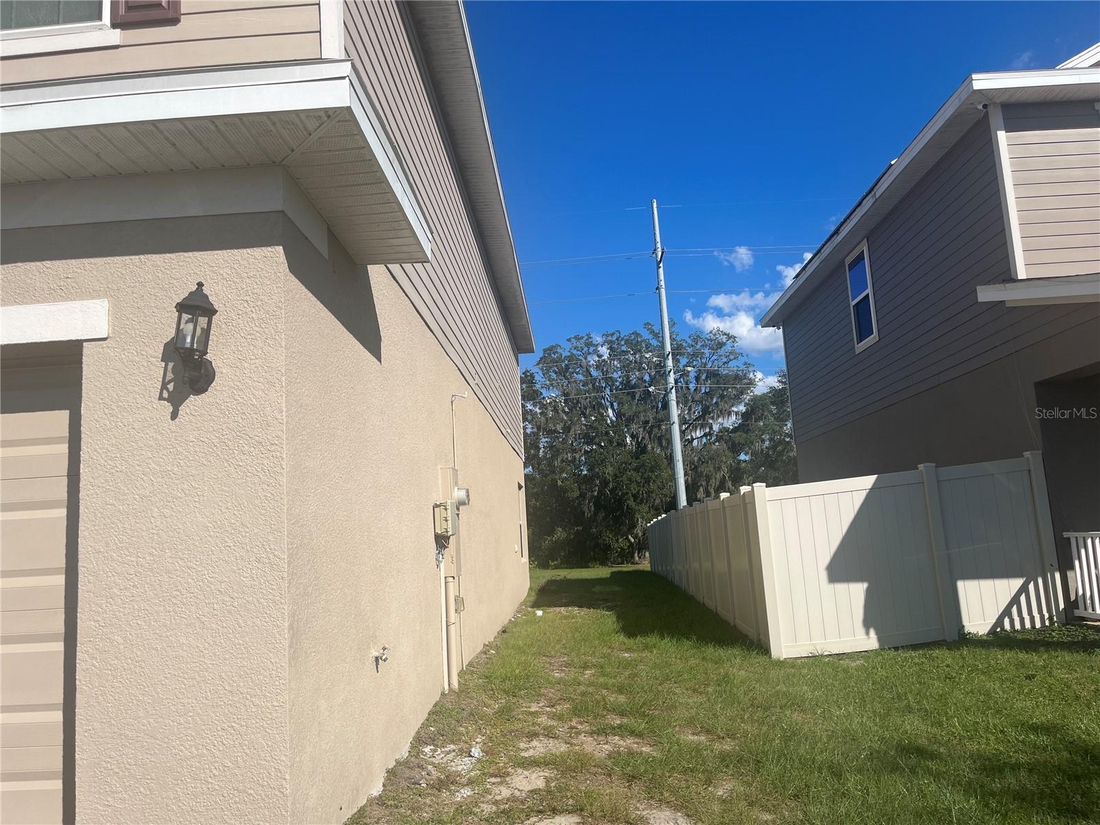 Image 6 of 79 For 823 Chinoy Road