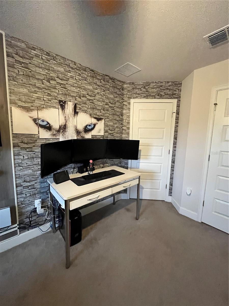 Image 60 of 79 For 823 Chinoy Road