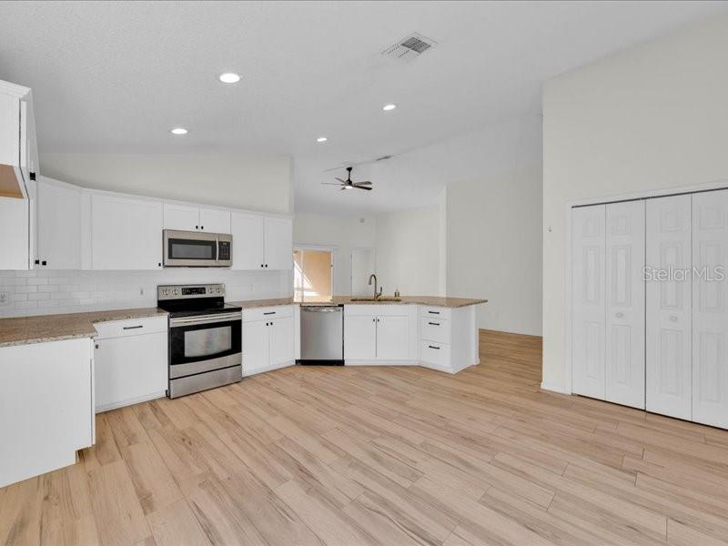 Image 14 of 28 For 117 Birchwood Drive
