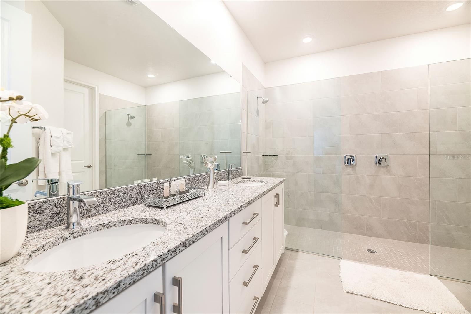 Image 51 of 92 For 801 Golden Bear Drive