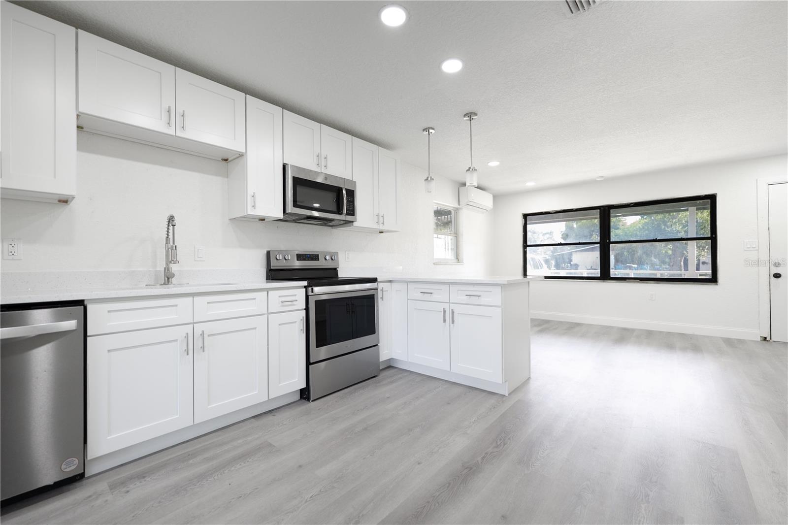 Image 10 of 32 For 4605 Elmira Place