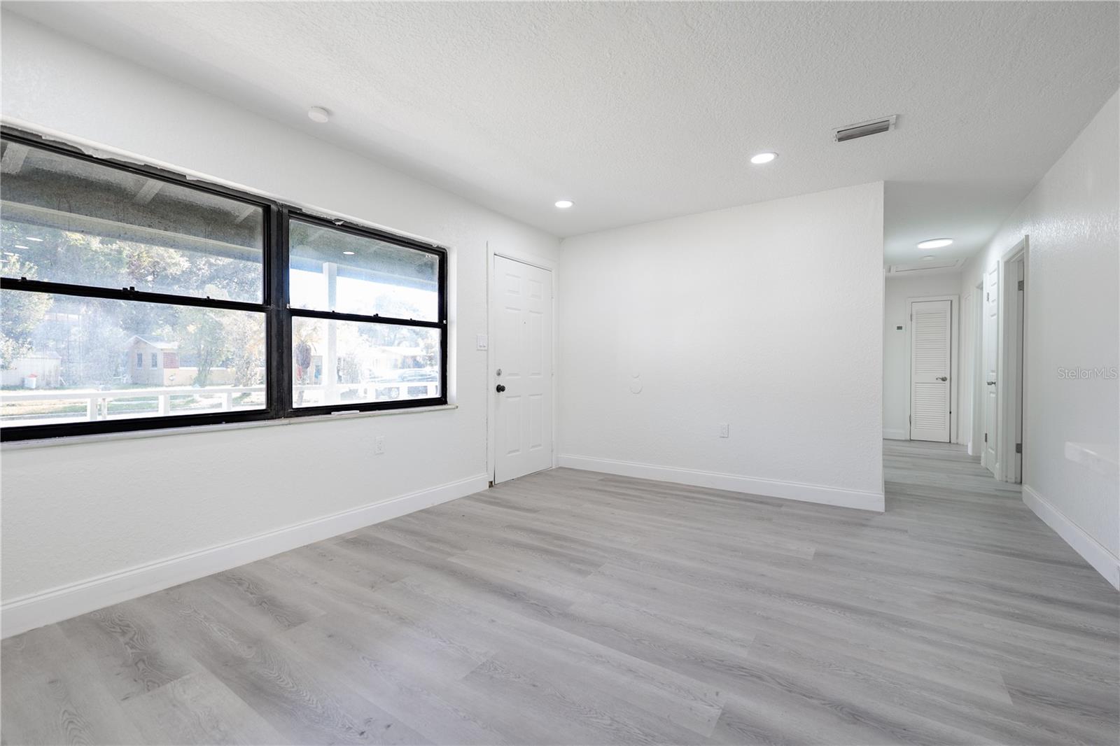 Image 12 of 32 For 4605 Elmira Place