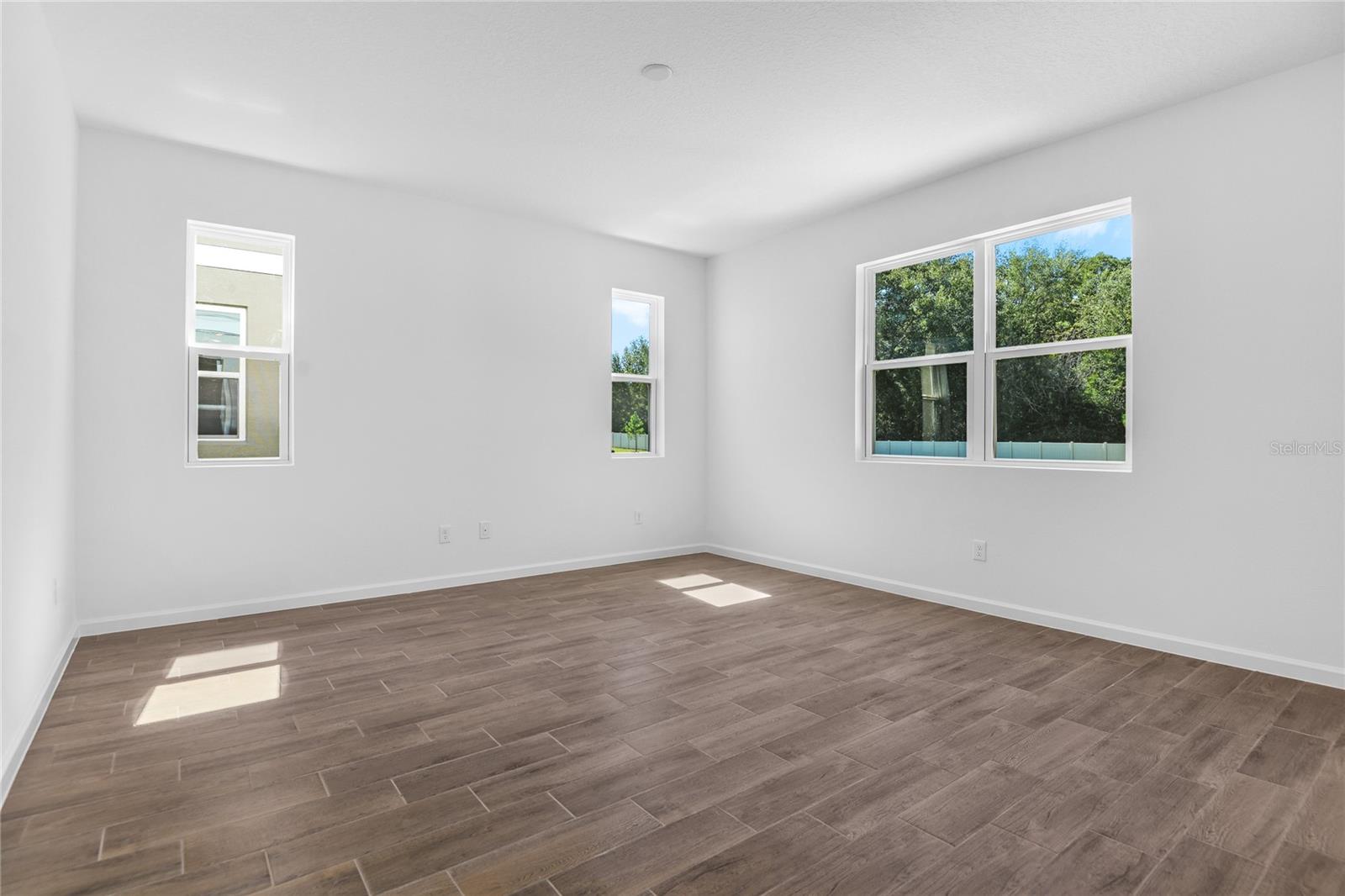 Image 8 of 27 For 6154 64th Terrace