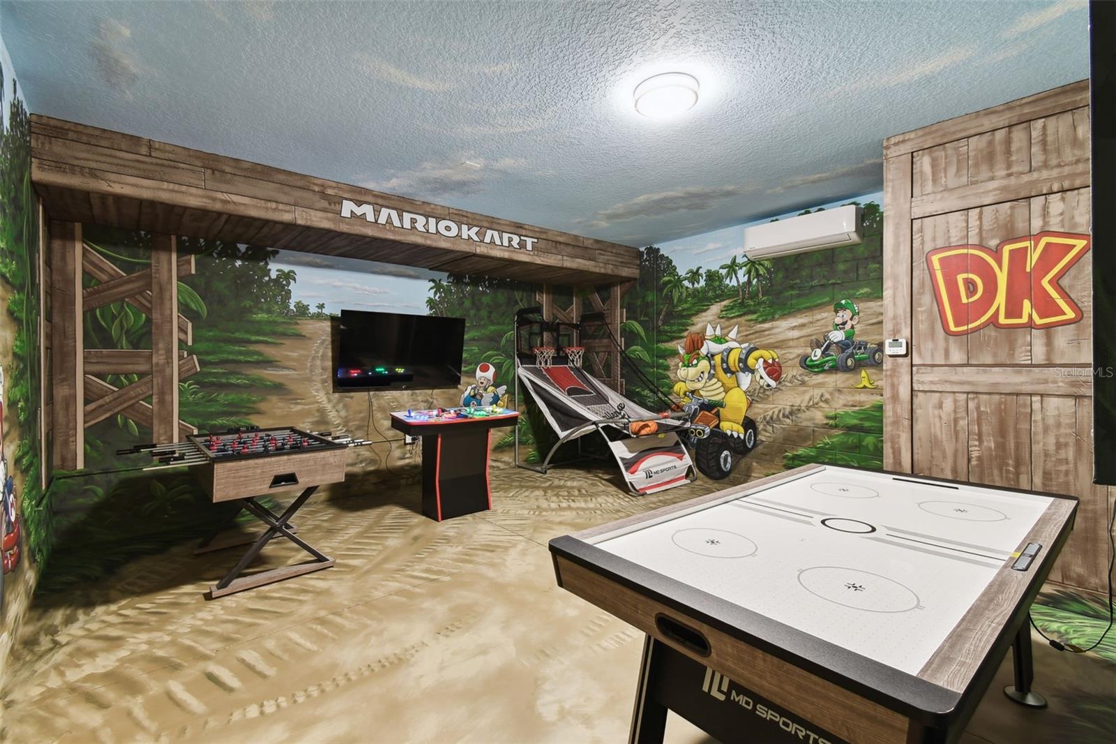 Image 3 of 70 For 5349 Oakbourne Avenue