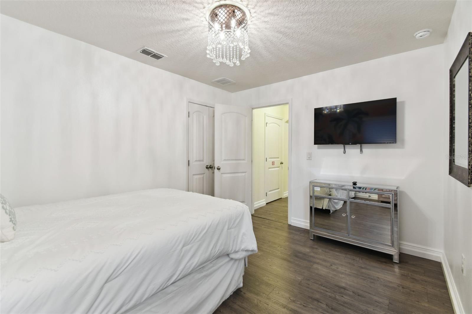 Image 57 of 70 For 5349 Oakbourne Avenue