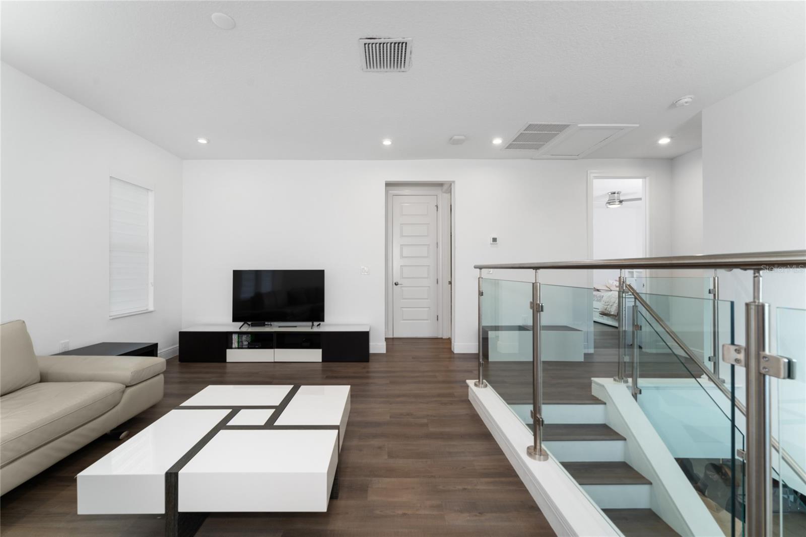 Image 23 of 30 For 6606 Bridgman Street