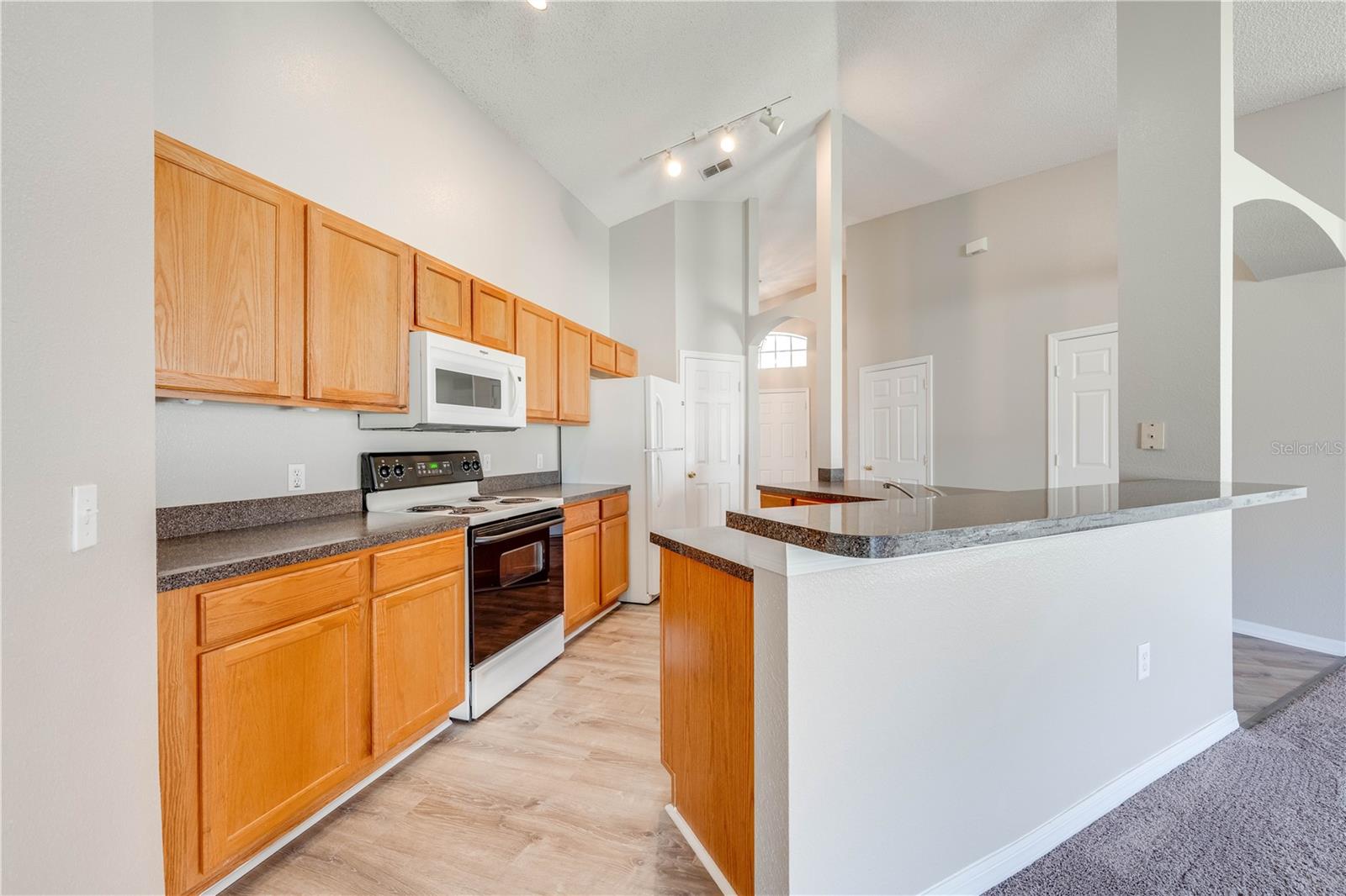 Image 14 of 33 For 119 Southampton Drive