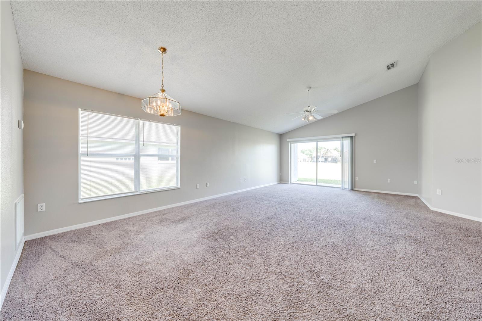 Image 15 of 33 For 119 Southampton Drive