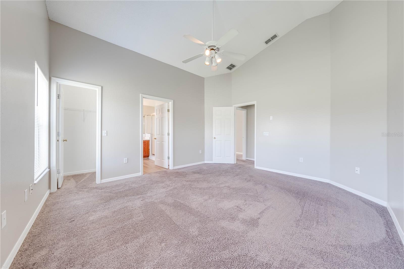 Image 18 of 33 For 119 Southampton Drive