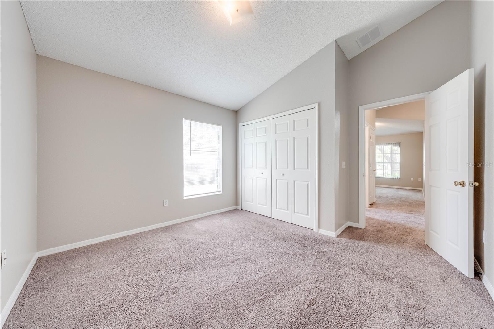 Image 21 of 33 For 119 Southampton Drive