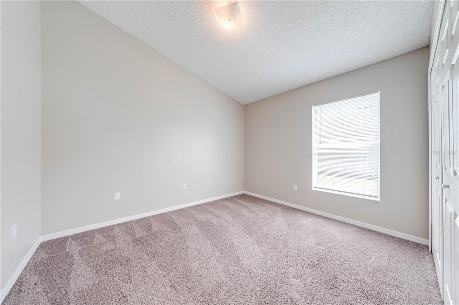 Image 22 of 33 For 119 Southampton Drive