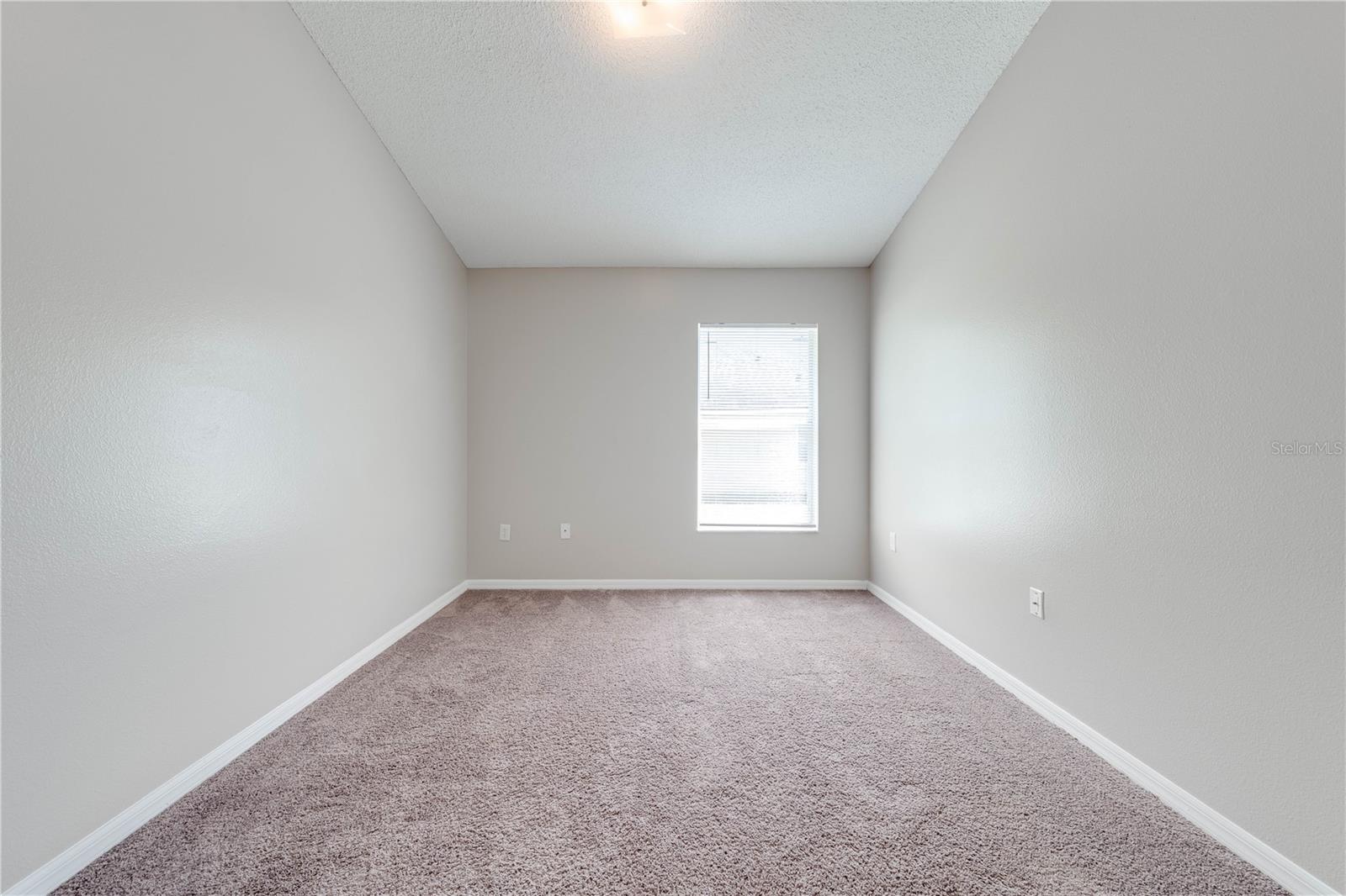 Image 23 of 33 For 119 Southampton Drive