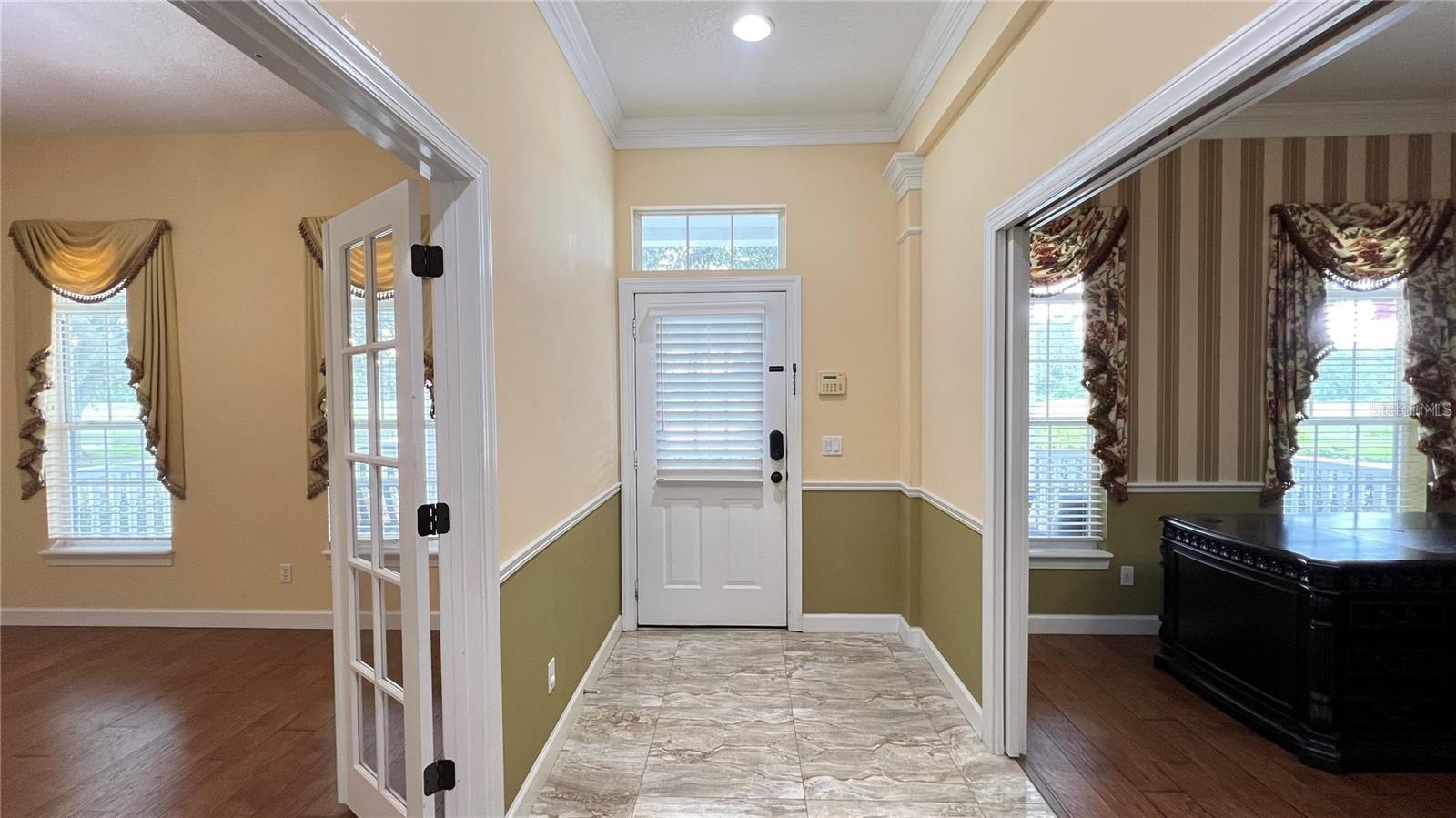 Image 12 of 83 For 934 Westpark Drive