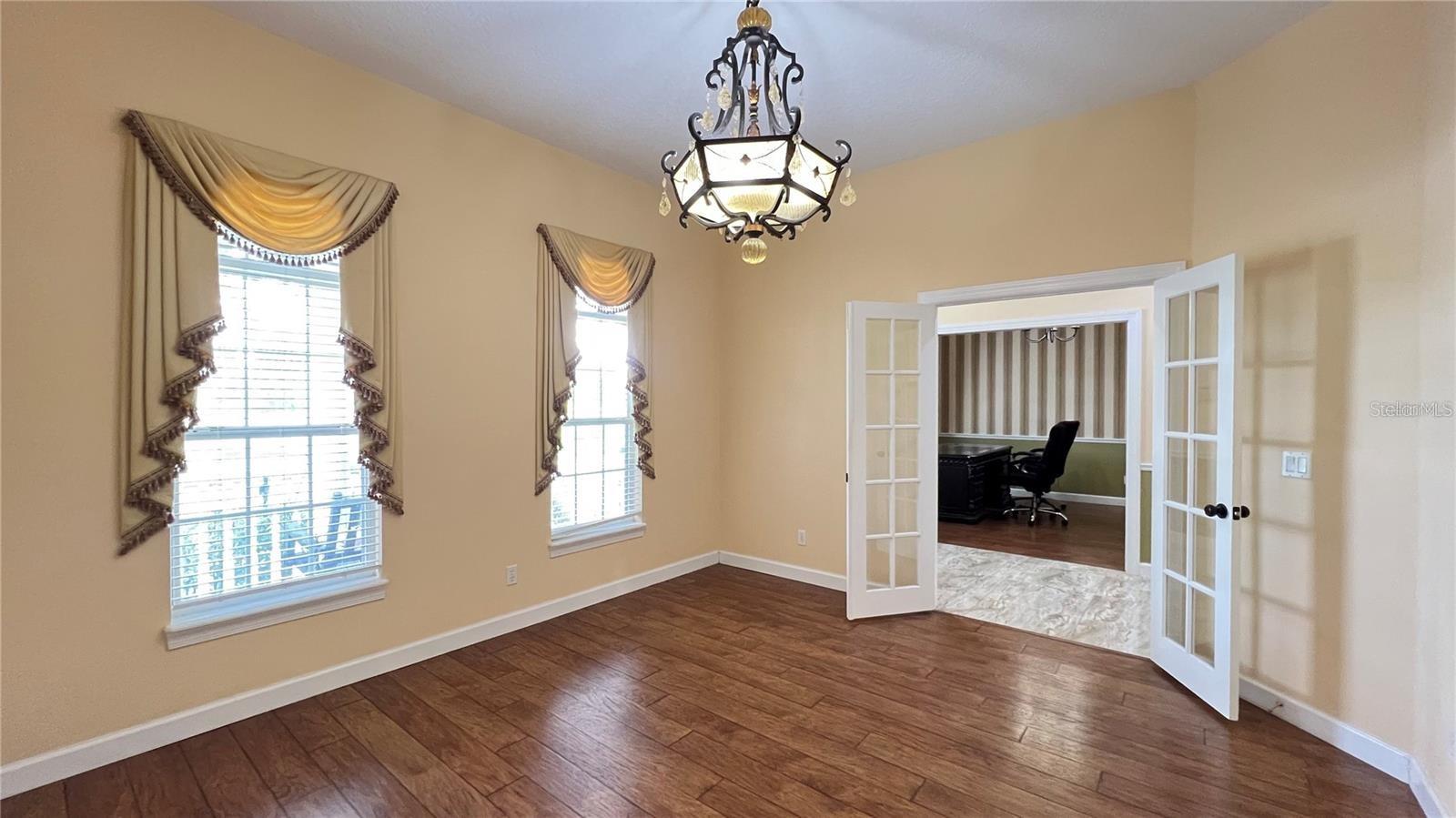 Image 17 of 83 For 934 Westpark Drive