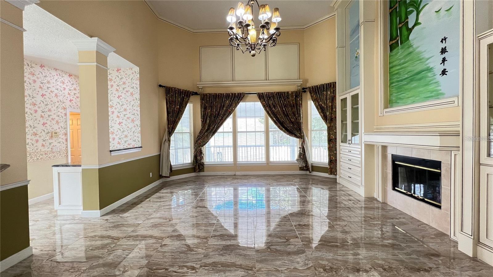 Image 21 of 83 For 934 Westpark Drive