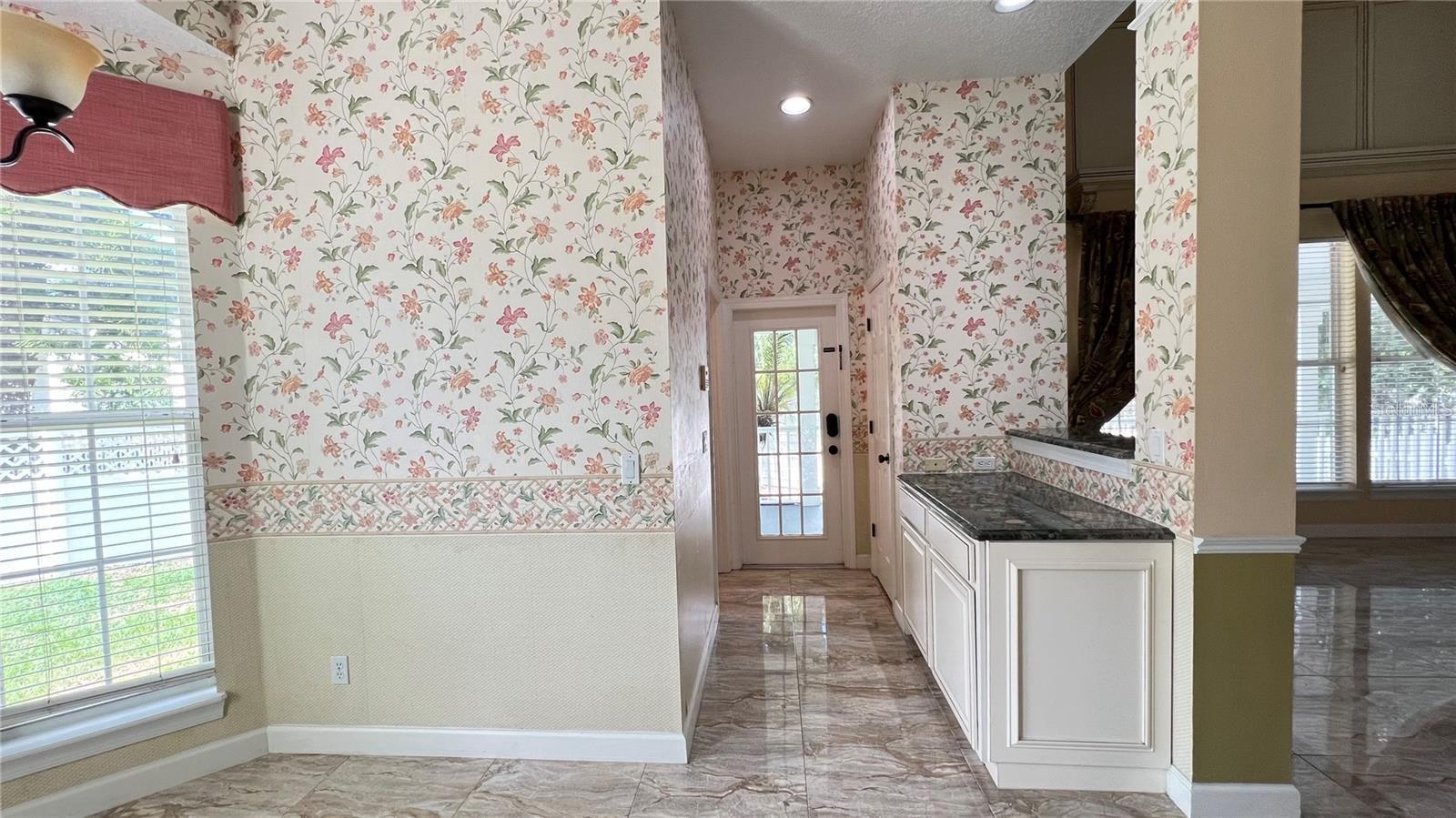 Image 28 of 83 For 934 Westpark Drive