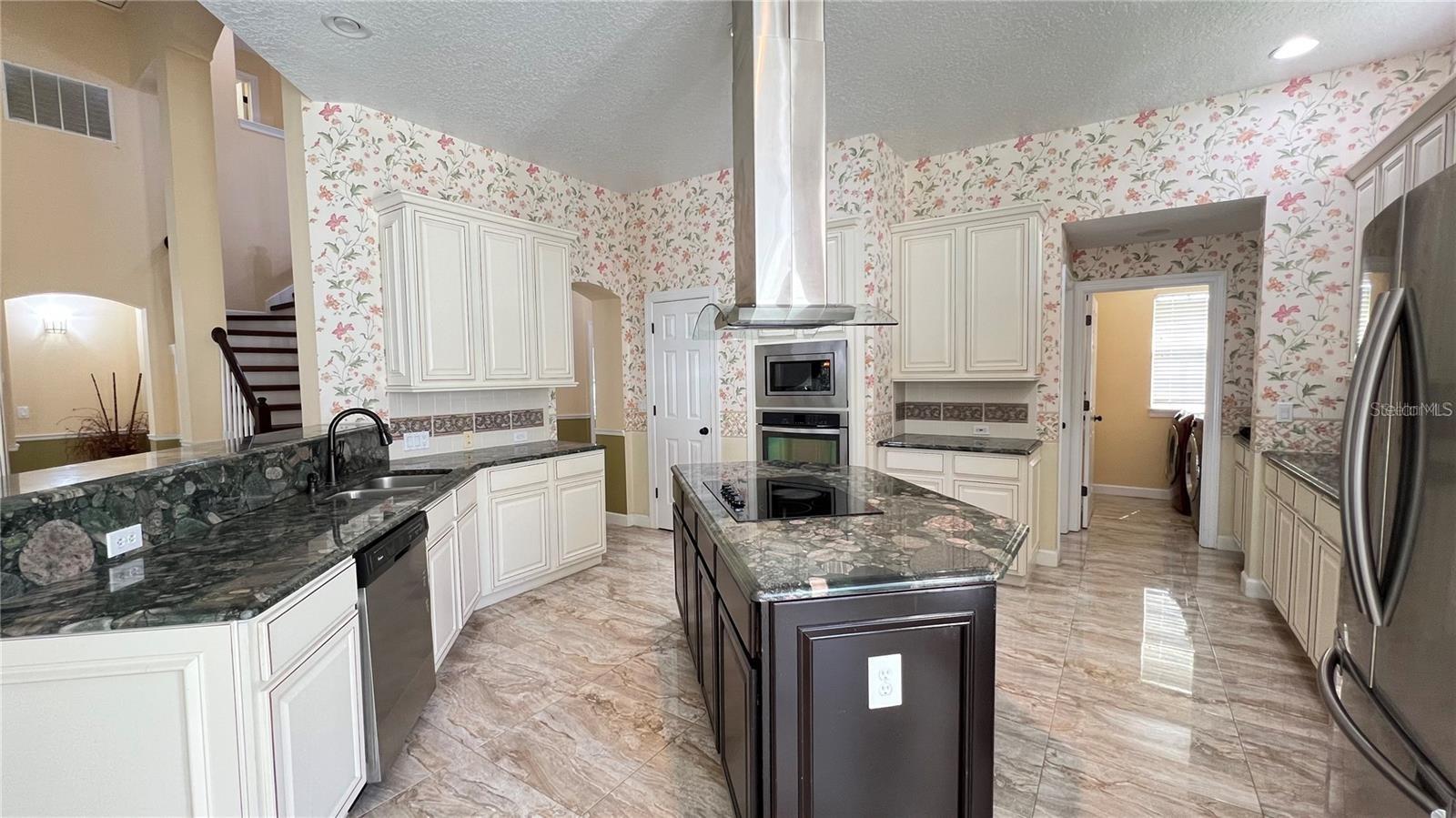 Image 29 of 83 For 934 Westpark Drive