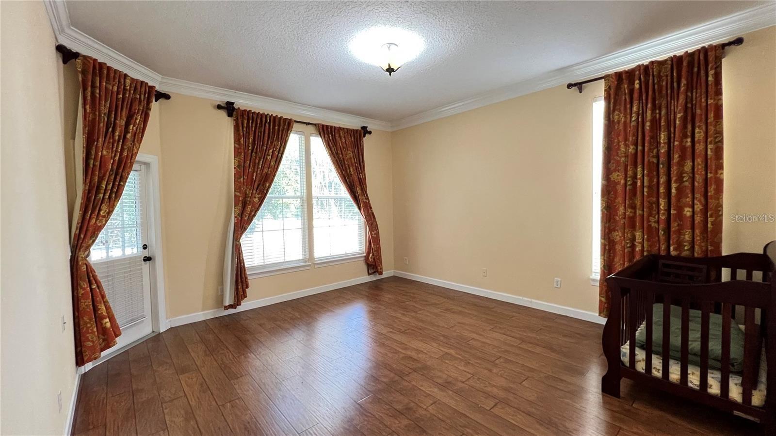 Image 35 of 83 For 934 Westpark Drive